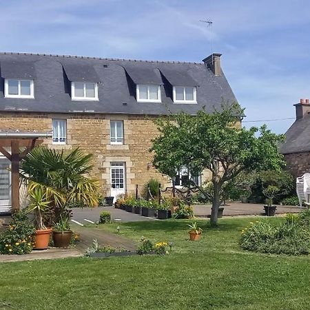 Le Relais De Launay Плубаланек Екстериор снимка
